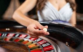 Tampilan desktop platform lucky777 dengan menu kategori permainan togel dan live dealer